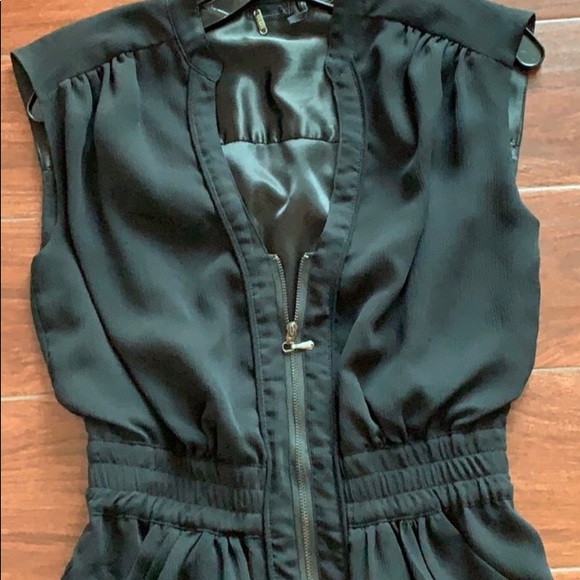 Guess black zip up dress. - Picture 2 of 6